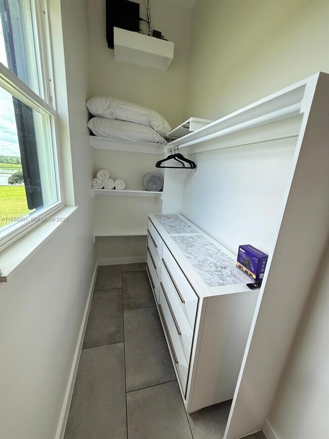 Building Photo - 20925 NW 100th Avenue Rd