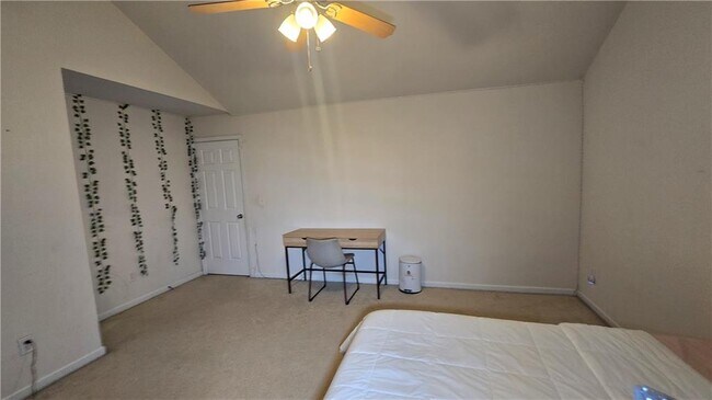 Building Photo - 4038 Ash Tree St SW