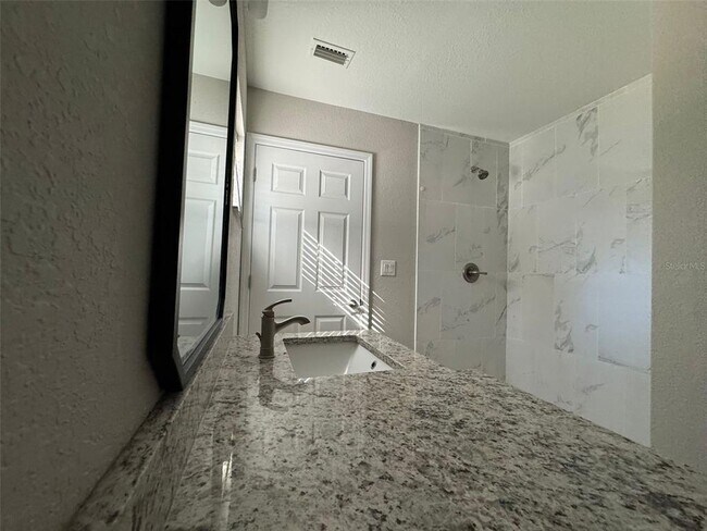 Building Photo - 16430 SE 89 Ct