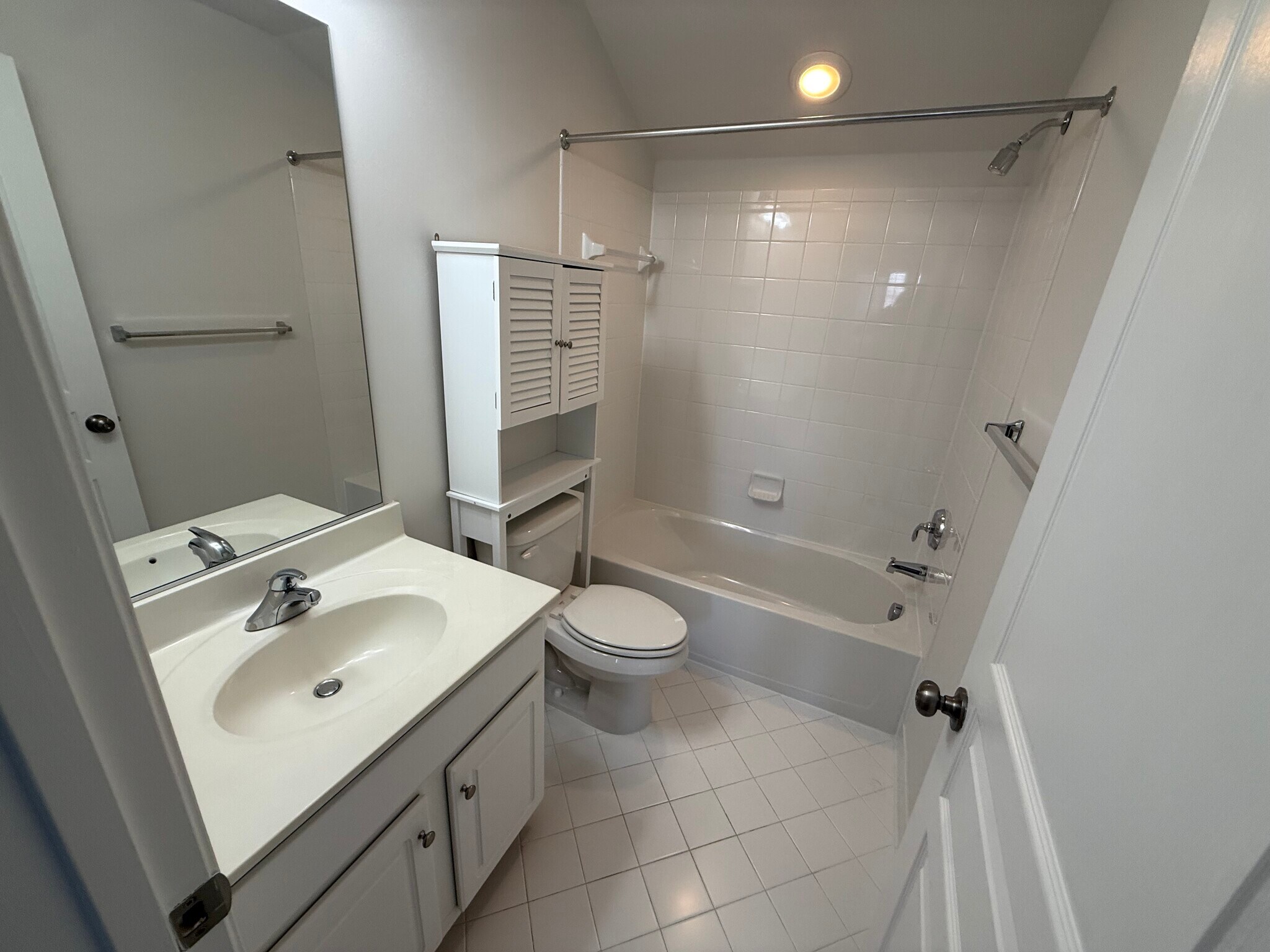 Building Photo - 20 Boucher Pl