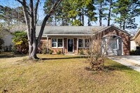 Building Photo - Four Bedroom Brick home in Sangaree