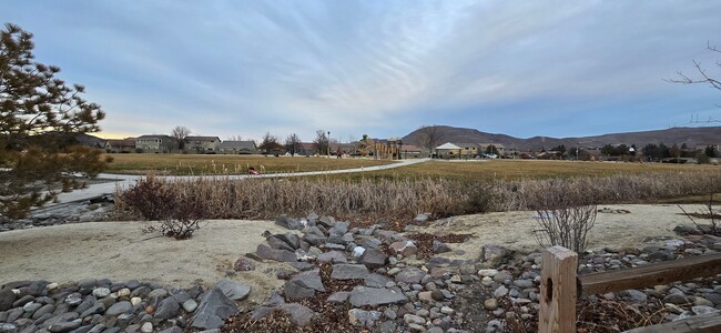 Building Photo - Beautiful South Meadows Home For Rent