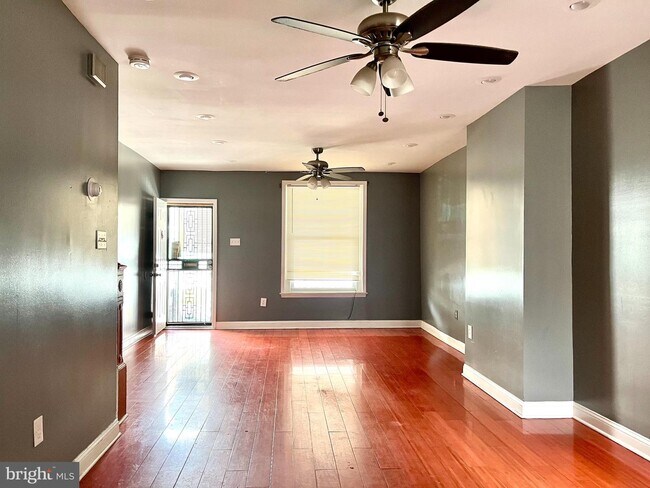 Building Photo - 18 N Ithan St