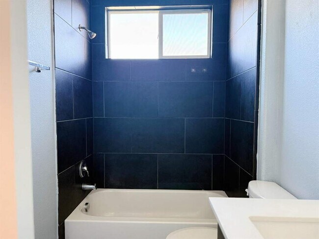 Building Photo - 7208 Lysander Ct