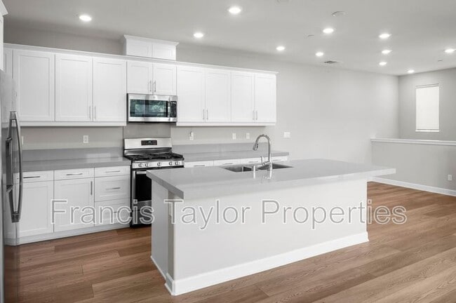 Building Photo - 10912 Jericho Way