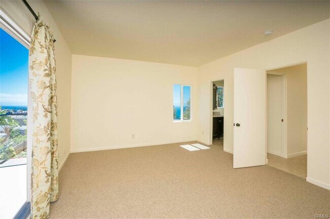 Building Photo - 1076 Miramar St