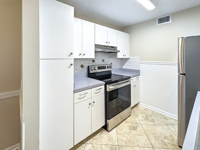 Building Photo - 4702 Joseph Ct