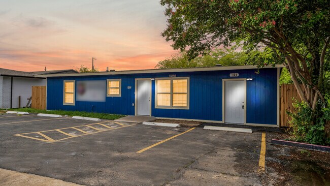 Building Photo - 4530 Walzem Rd