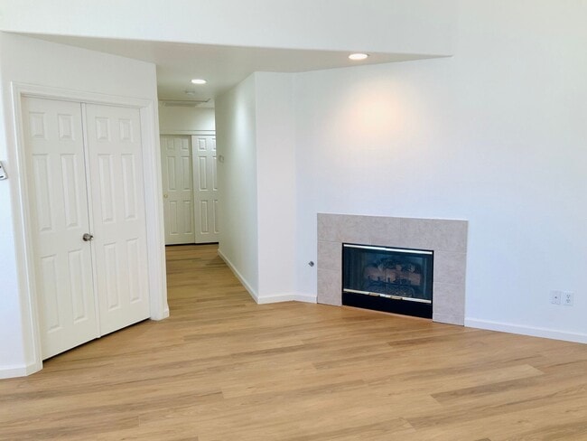 Building Photo - Quiet Home in Copper Hills located in a Cul-de-sac. **Do not distrub current tenant**
