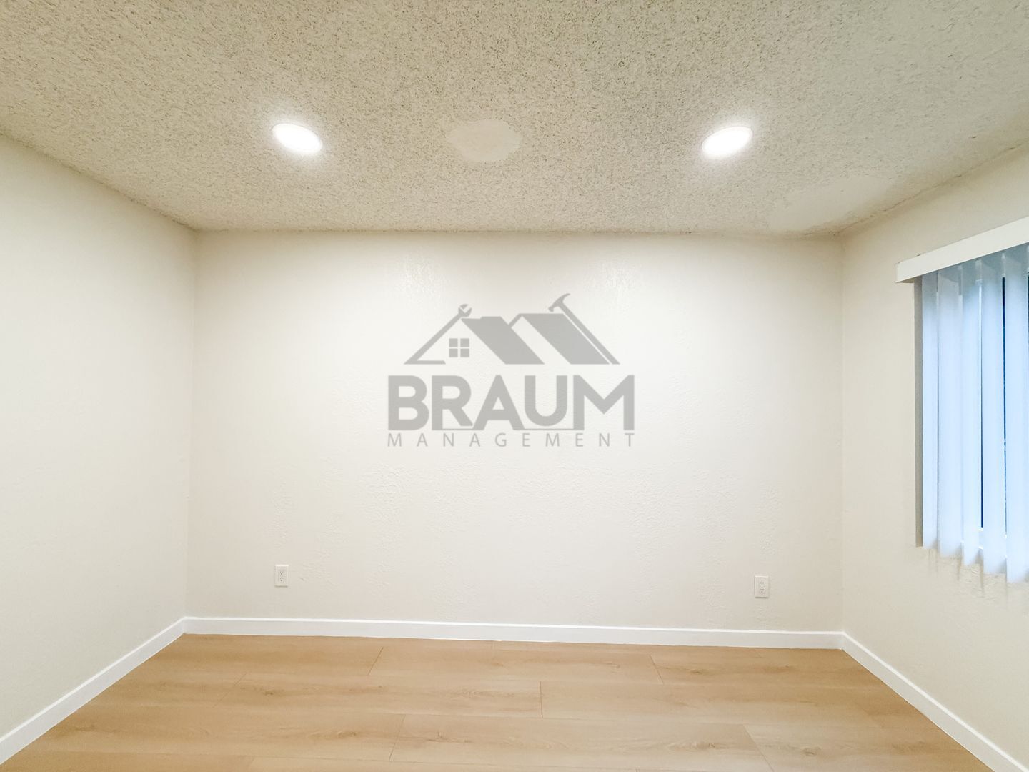 Building Photo - 4636 Laurel Canyon Blvd