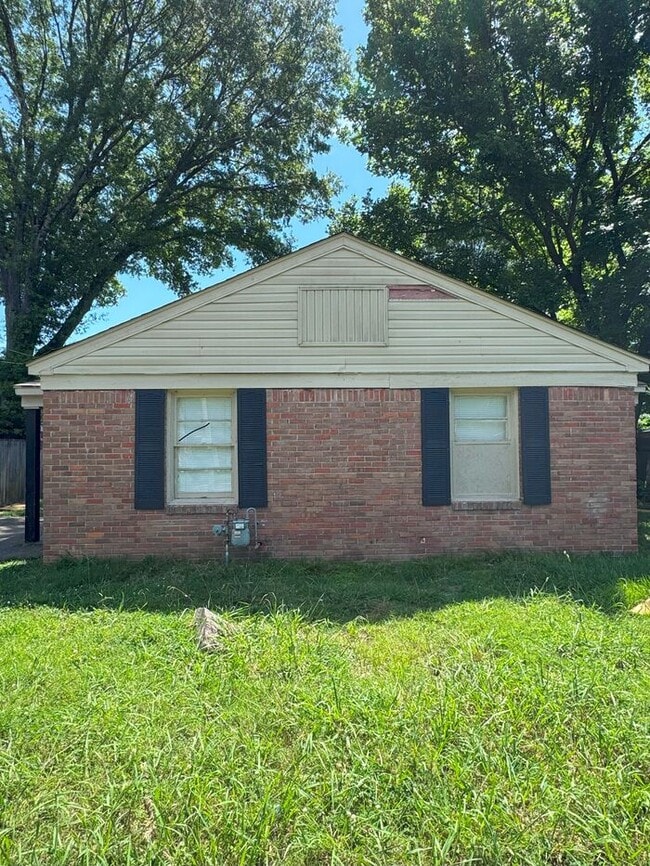 Building Photo - 1604 Echles St