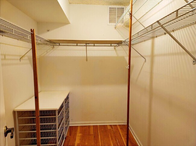 Building Photo - 2008 S Federal Hwy