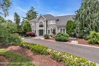 Building Photo - 7 MacKenzie Rd