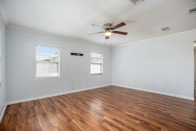 Building Photo - 6709 Fairway Dr