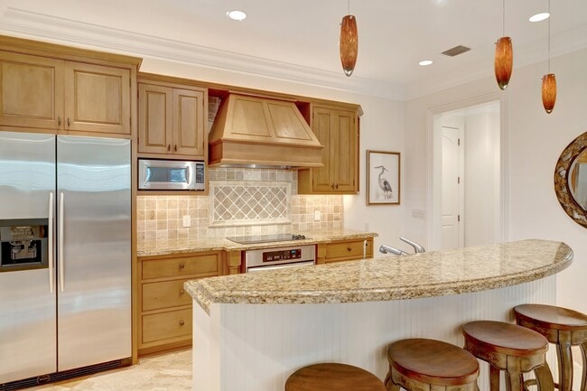 Building Photo - 1510 Ocean Dr