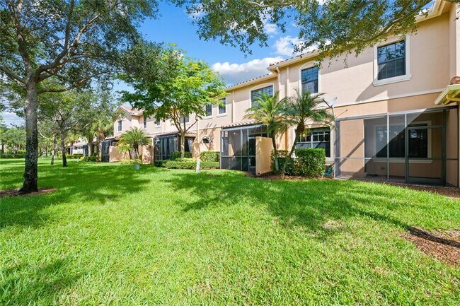 Building Photo - 10810 NW 74th Dr