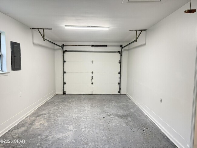 Building Photo - 312 Missouri Ave