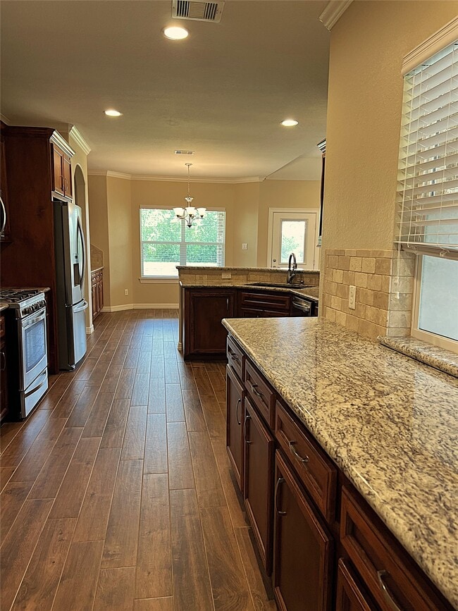 Building Photo - 9723 Highland Pointe Dr