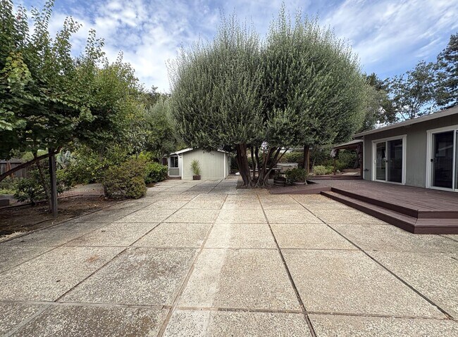 Building Photo - Exceptional Estate with Main Residence, Two ADUs & Office