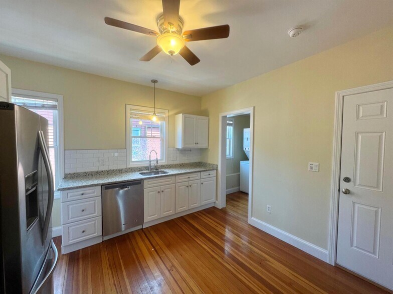 Building Photo - 86 Morrison Ave