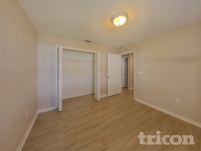 Building Photo - 102 Milton Pl