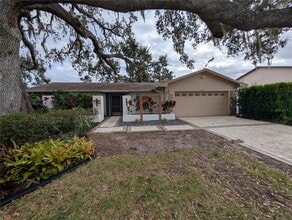 Building Photo - 1117 Lakemont Dr