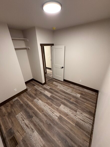 Building Photo - 423 Poppy St