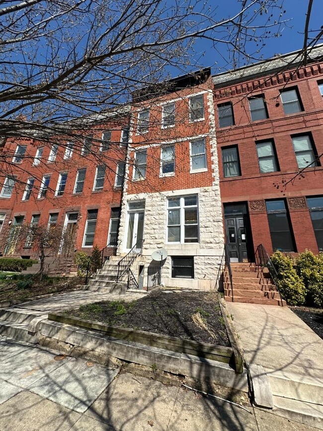Building Photo - 2215 Eutaw Pl