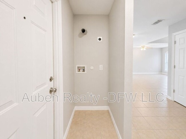 Building Photo - 434 Chestnut Ln