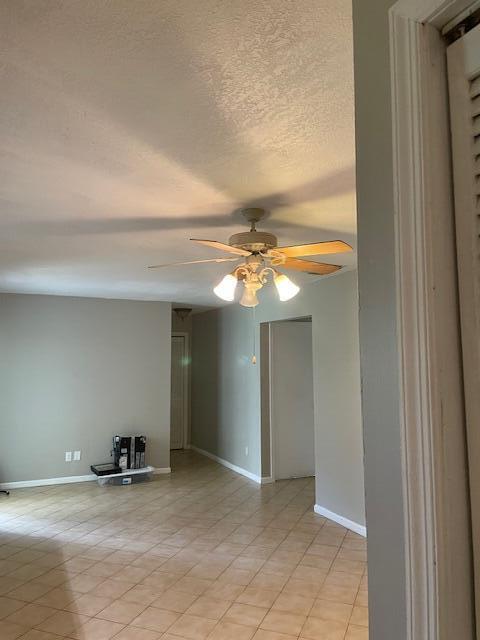 Building Photo - 251 Las Palmas St