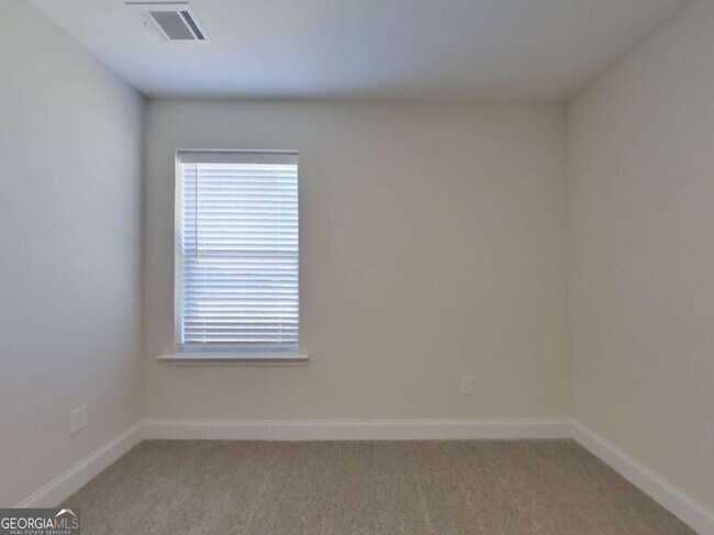 Building Photo - 615 Cantrell Dr