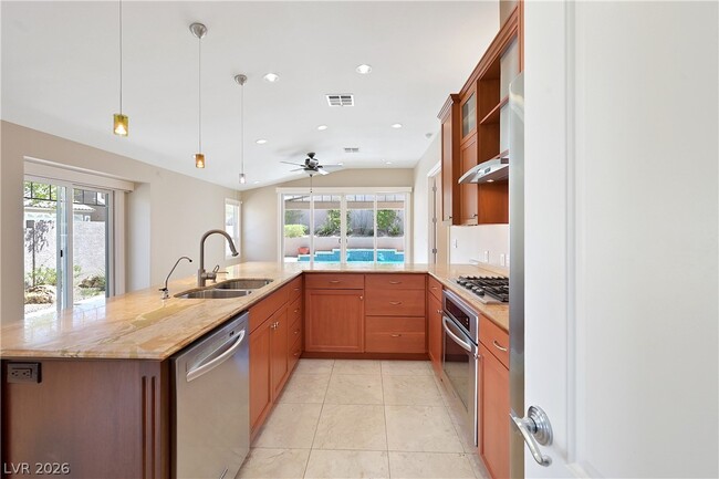 Building Photo - 9001 Crimson Clover Way