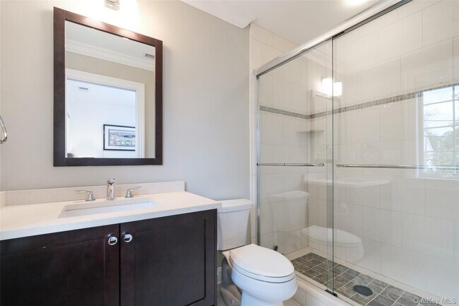 Building Photo - 23 Cedar Pl