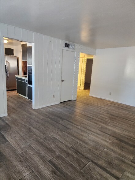 Building Photo - 1635 N Arcadia Ave