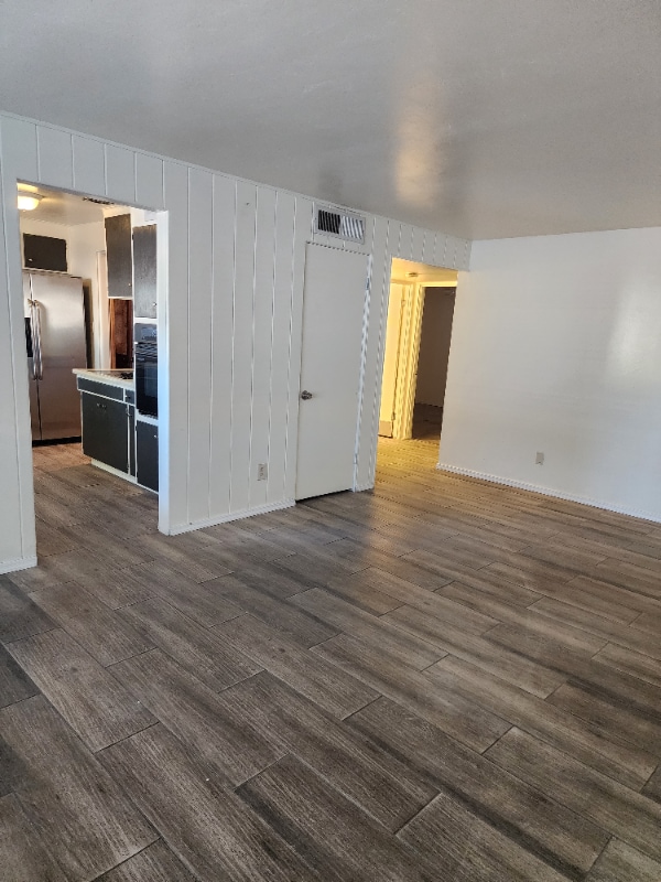 Building Photo - 1635 N Arcadia Ave