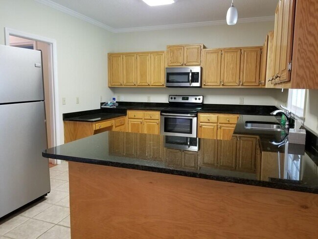Building Photo - 10580 Stonepoint Pl