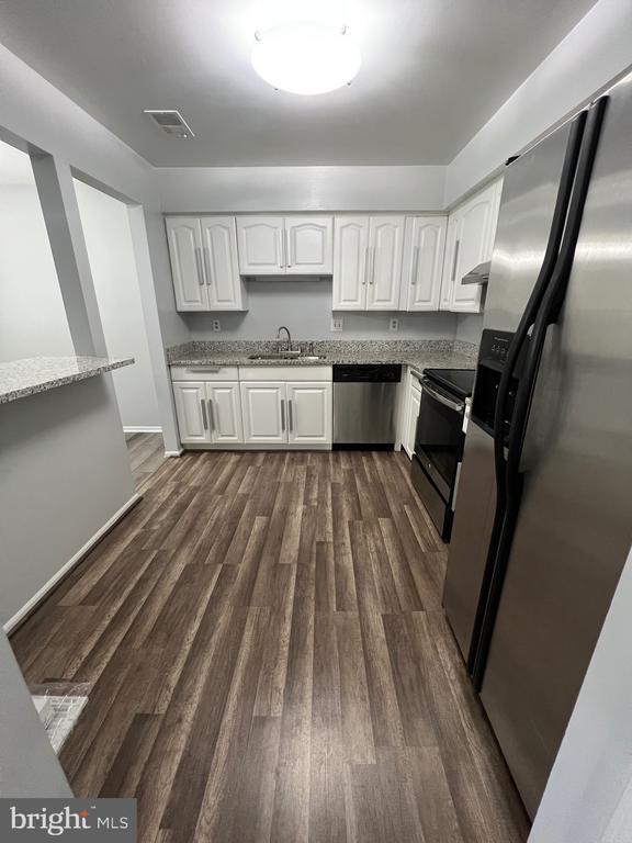Building Photo - 2864 Madeira Ct