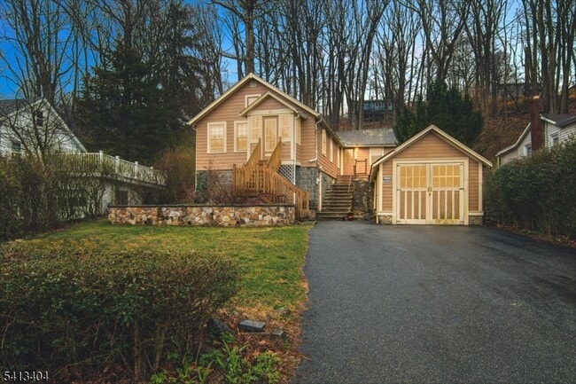 Building Photo - 43 Estling Lake Rd