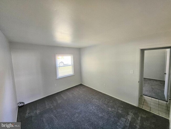 Building Photo - 49 Bonnie Ln
