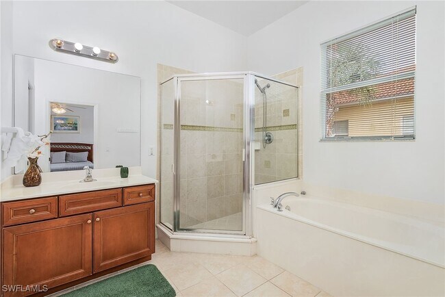 Building Photo - 9814 Quinta Artesa Way