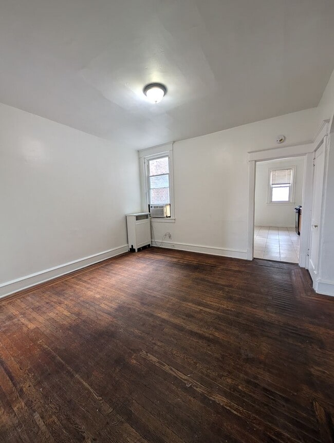 Building Photo - Now Showing!