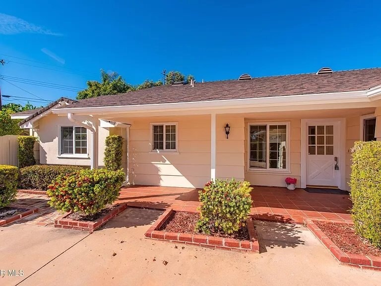 Building Photo - 1492 Mandalay Ct