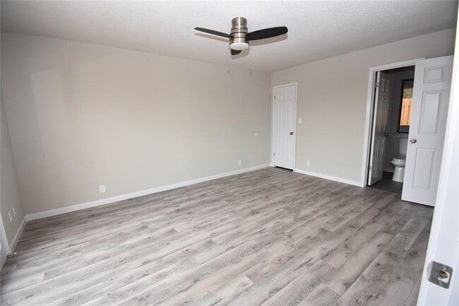 Building Photo - 609 Nomad Dr