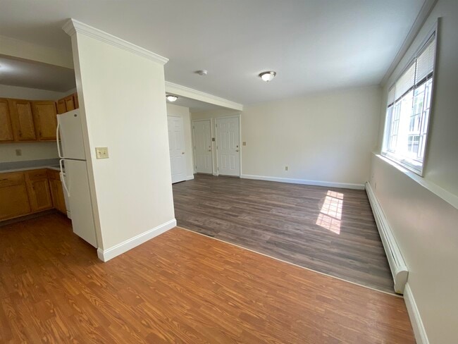Building Photo - 3951 Brown Ave