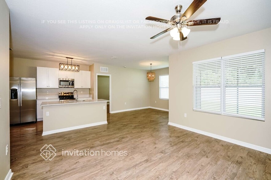Building Photo - 532 White Coral Ln
