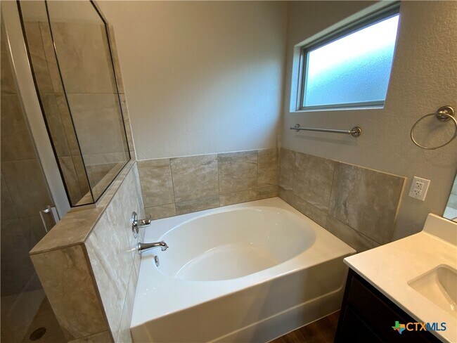 Building Photo - 6017 Worthing Dr