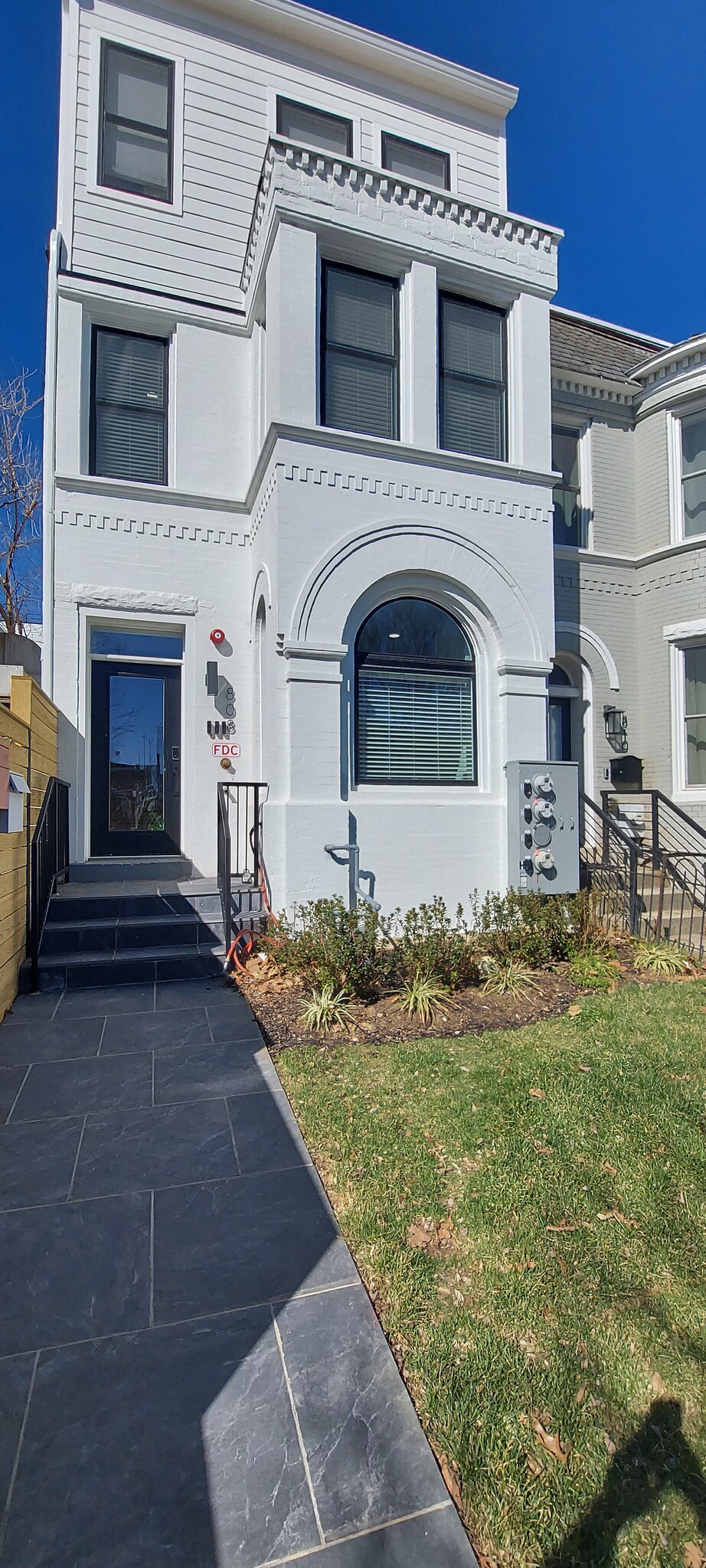 Building Photo - 808 12th St NE