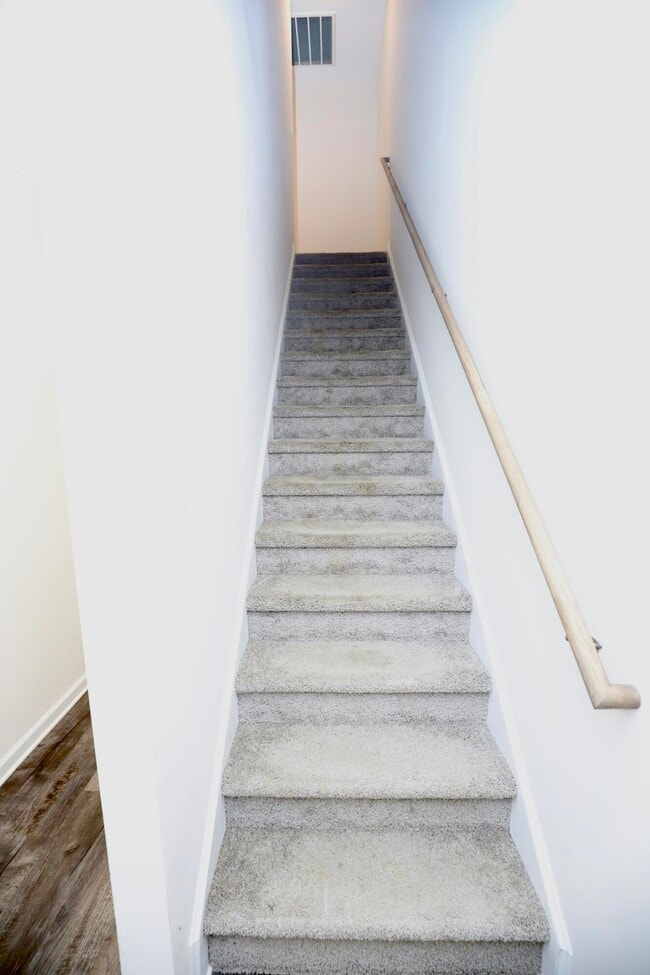 Building Photo - 1854 Gabriel Ln