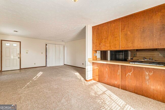 Building Photo - 1609 Riverside Trail NE