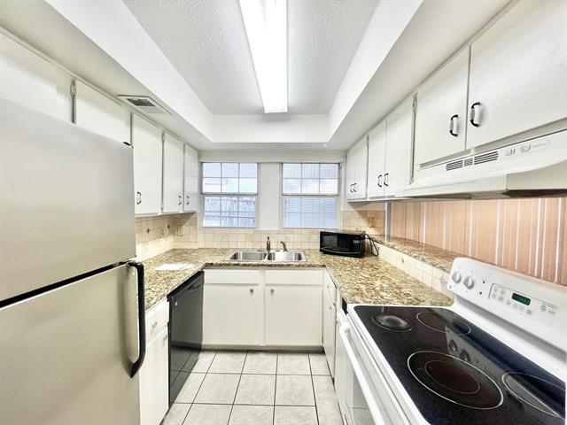 Building Photo - 2639 Via Catalina